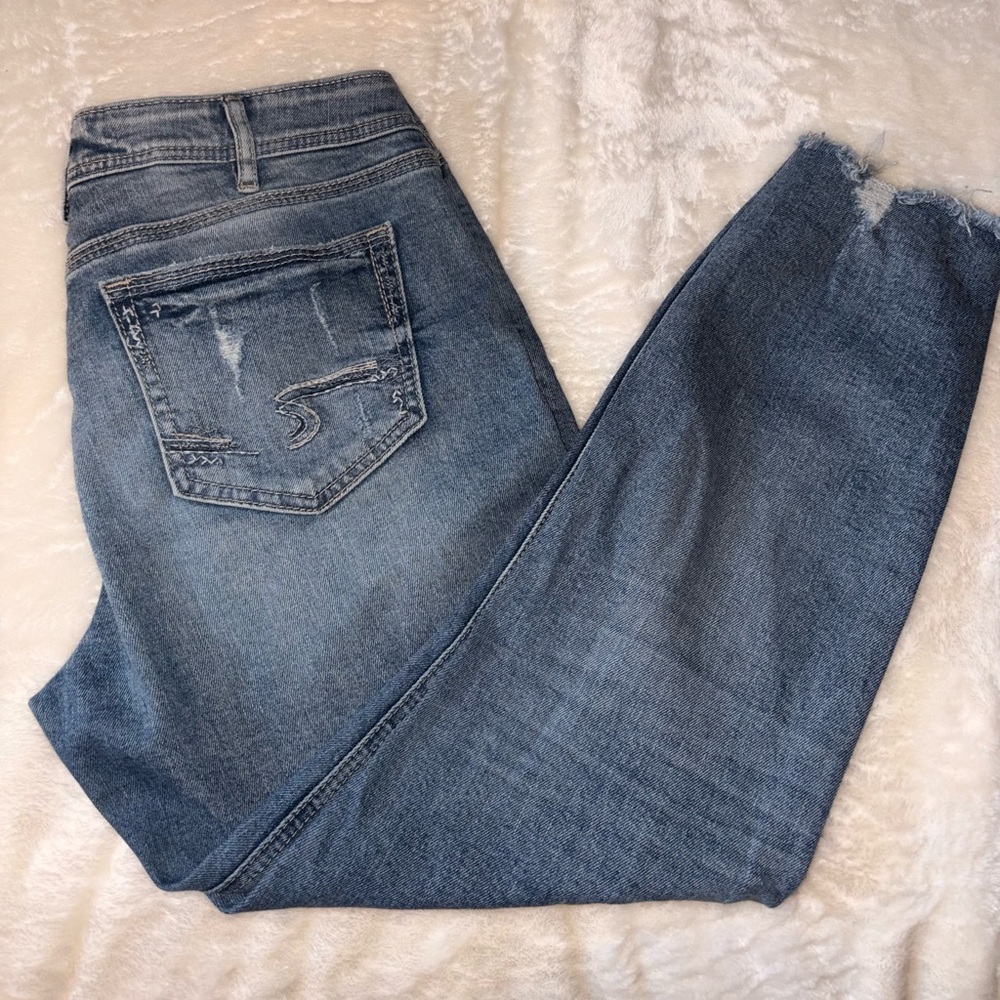 Silver Jeans Women's Straight Leg in Light Blue